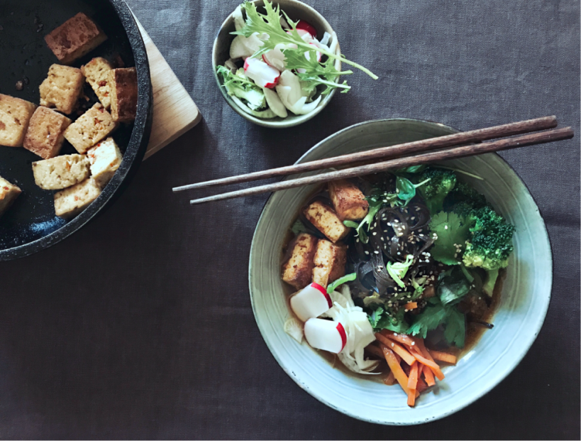 Galería 1 Ramen vegano de shiitake, espagueti de mar y cacahuete